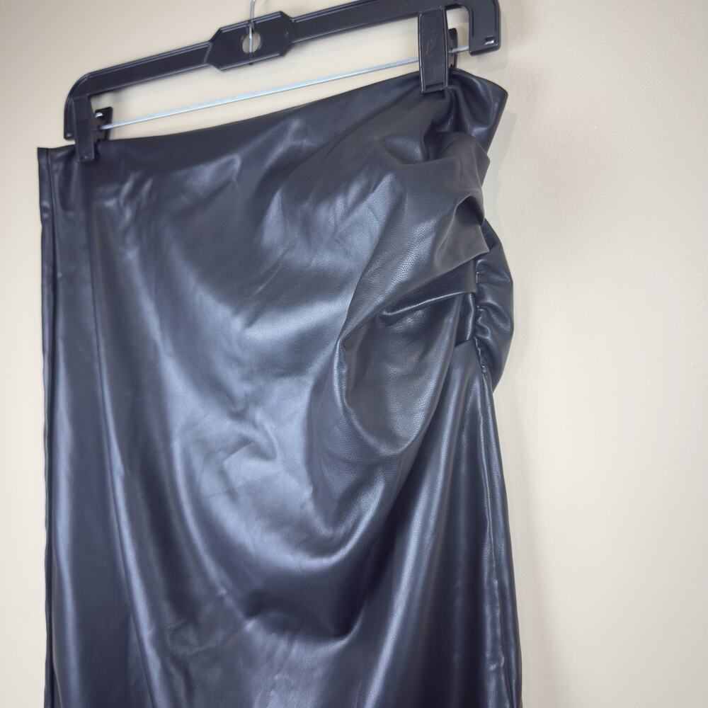 Commense Faux Leather Ruched Slit Midi Skirt Minimalist & Night Out, New - Picture 3 of 11
